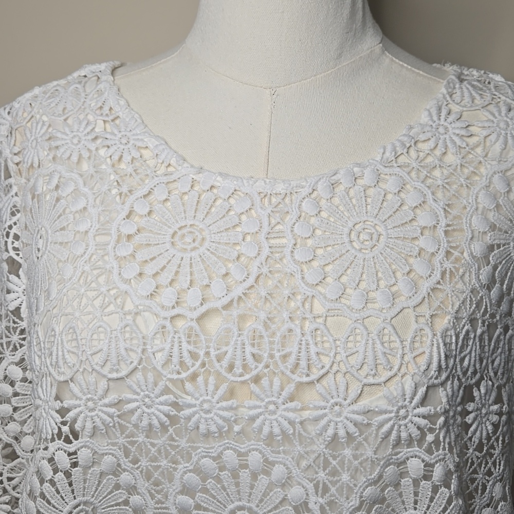 Chico's White Lace Crochet Tunic Top with Pleated Hem – Size 2 (Large) - Picture 2 of 8